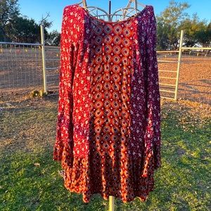 Short dress w bell sleeve